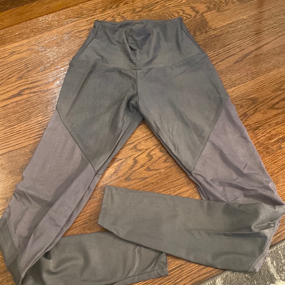 Onzie high rise leggings
